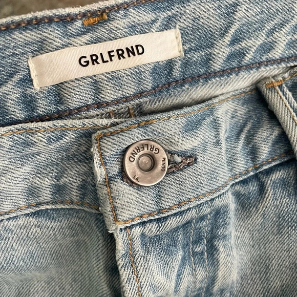 GRLFRND | The Rhea Distressed Jeans in Over Now size 30 - Picture 2 of 12